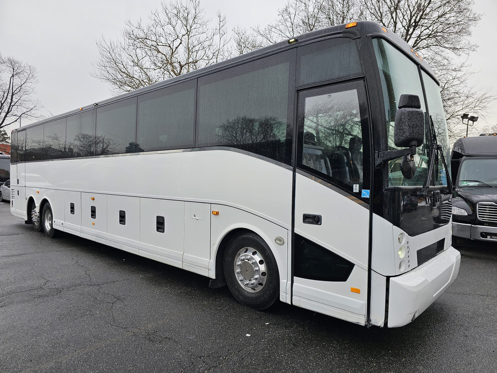 2016 Van Hool CX45 - Advantage Remarketing Solutions